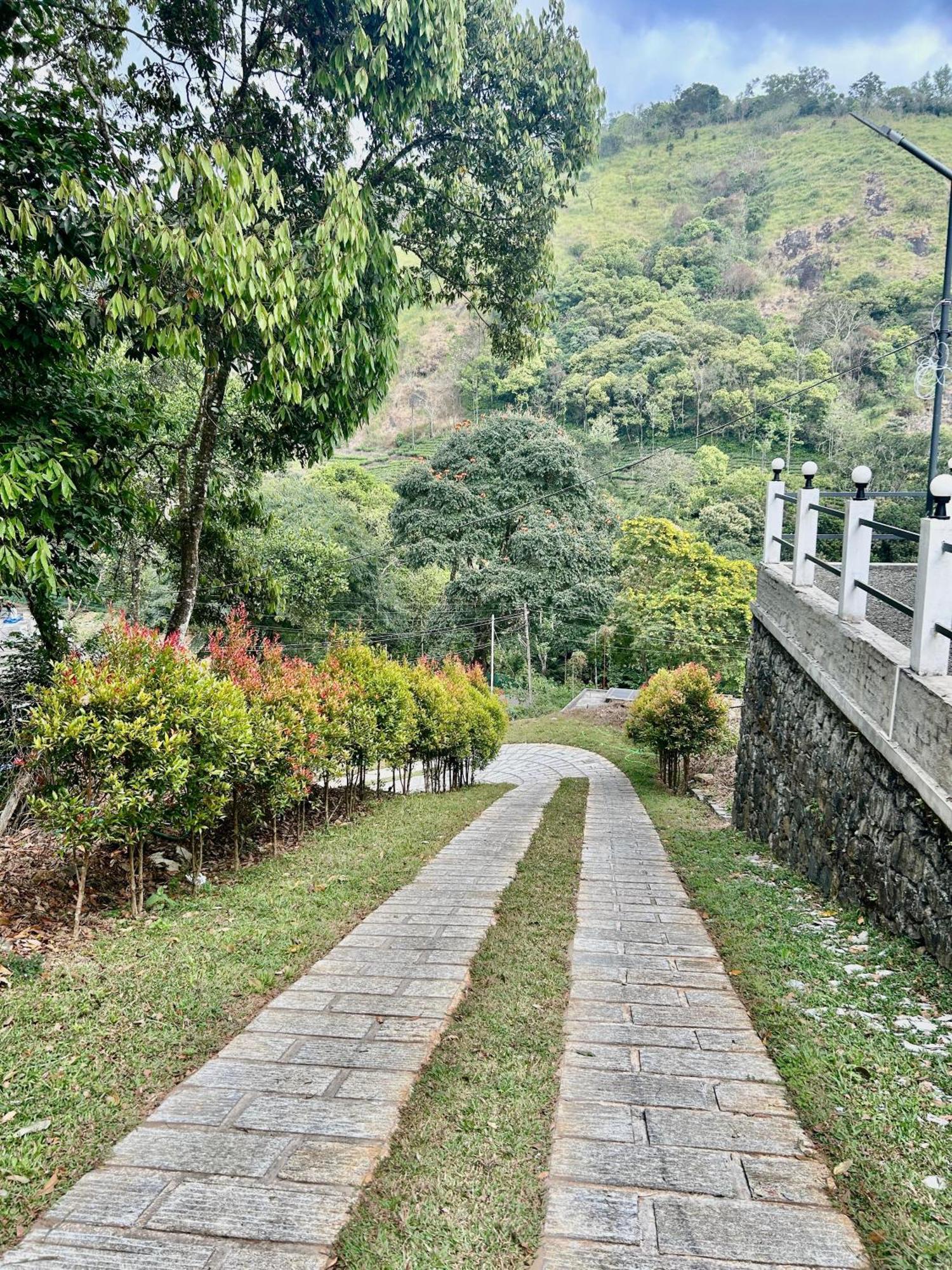 Misty Heights Peermade - Private Mountain Villa Retreat Vandiperiyār エクステリア 写真