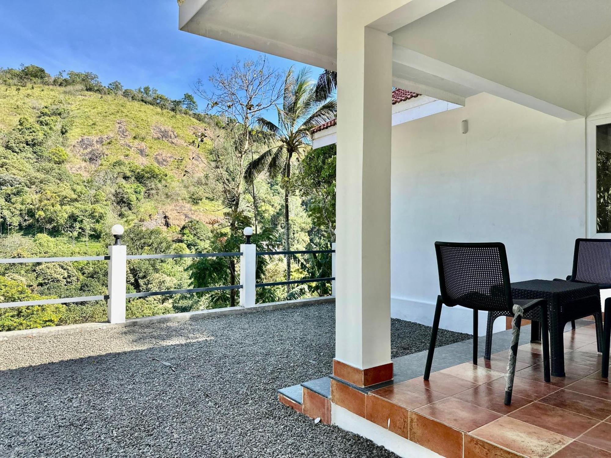 Misty Heights Peermade - Private Mountain Villa Retreat Vandiperiyār エクステリア 写真